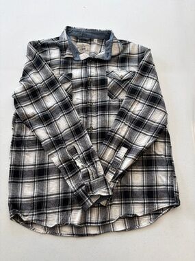 Men's Black & White Plaid Flannel Button-Down Shirt